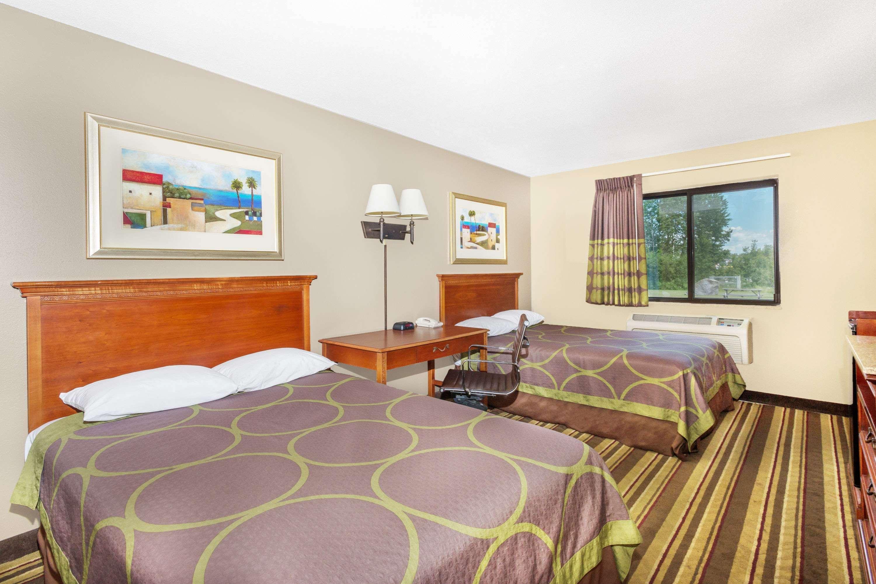 Super 8 by Wyndham Tilton/Lake Winnipesaukee Bagian luar foto