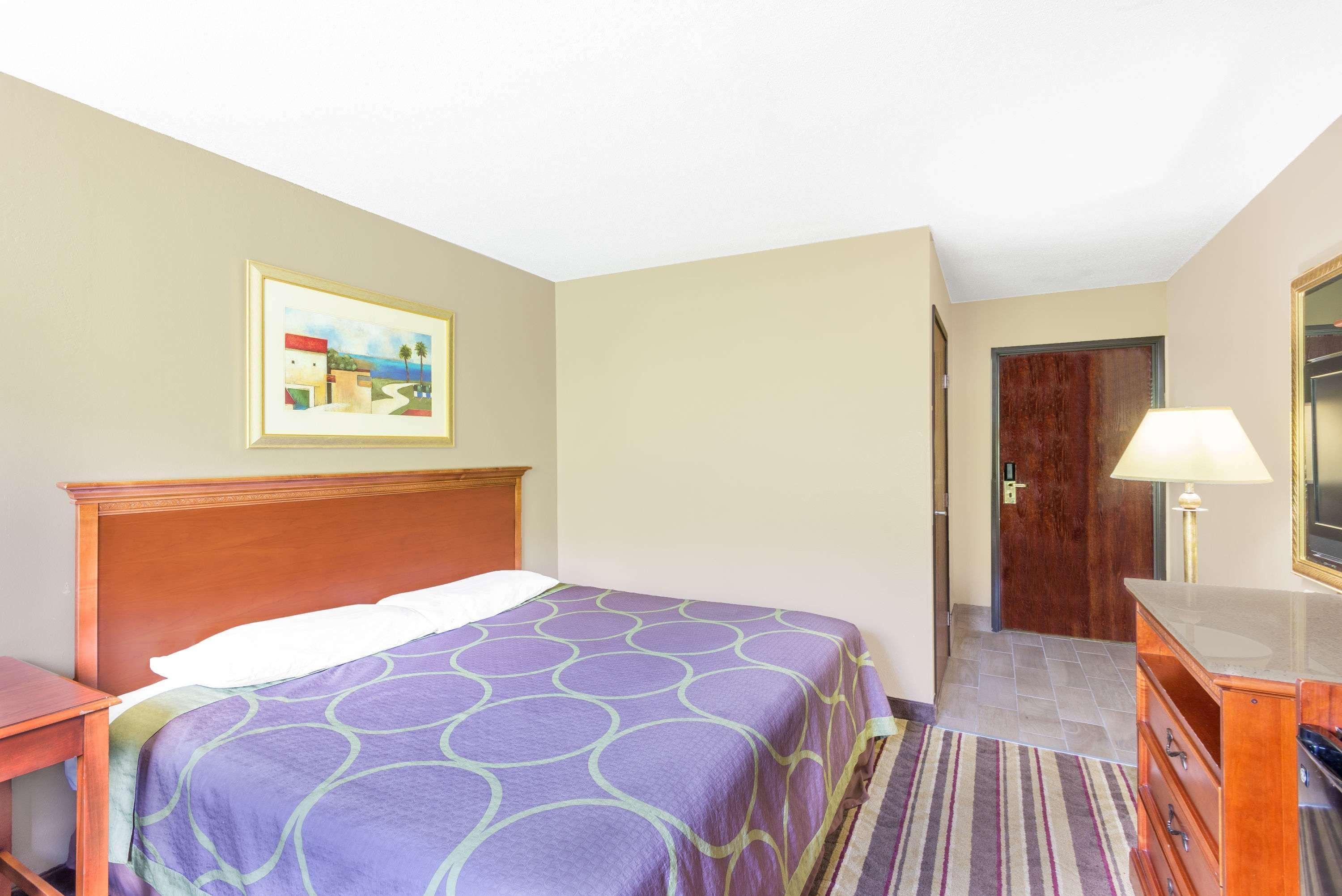 Super 8 by Wyndham Tilton/Lake Winnipesaukee Bagian luar foto